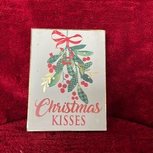 Ashland 8 x 5 3/4 in x 1 1/2 in Gold & Green Tabletop Christmas Decoration